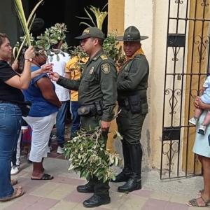 La Seccional Carabineros y Protección Ambiental en el departamento del Atlántico, adelantan este domingo 24 de marzo campañas de sensibilización en parques, iglesias y sitios de peregrinación.