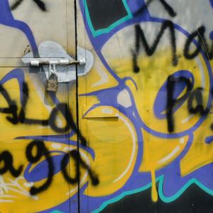 Los mensajes puestos en el espacio comercial