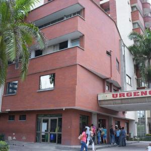 Fachada de la urgencia de la Clínica General del Norte