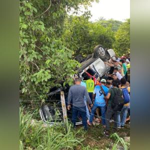 Asimismo quedó gravemente lesionado otro de los escoltas del mandatario local y su secretaria