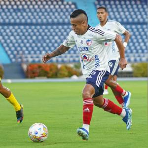 Vladimir Hernández durante un partido de preparación