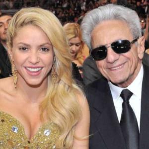 Shakira y su padre en una entrega de premios