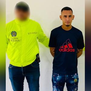 Sebastián Andrés Pérez, alias 5, tras ser capturado por las autoridades.