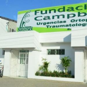 A la Clínica Campbell fue conducido el hombre herido por los hechos