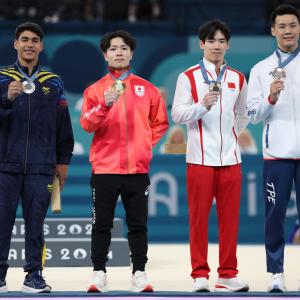 Ángel Barajas subido al podio de la gimnasia en los Juegos Olímpicos de París