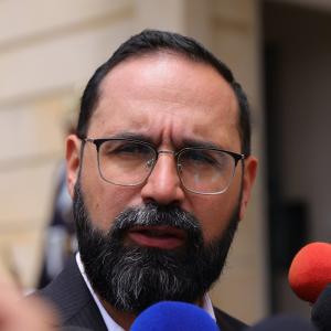 El ministro de Minas, Andrés Camacho