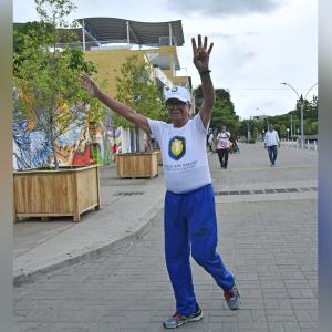 Henry Castro dice que ha recorrido más de 40 mil kilómetros en 30 años de actividad física