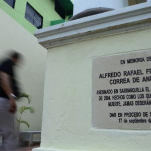 Placa conmemorativa para Alfredo Correa de Andréis