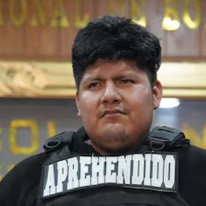 El Ministerio de Gobierno presentó al feminicida Edwin Marcos Calle.