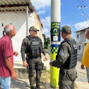 La Fuerza Pública en trabajos para reportar casos de extorsión.