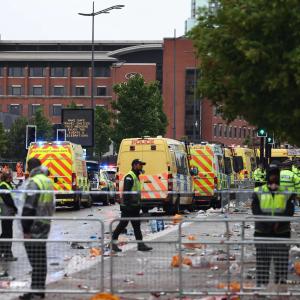 Escena tras accidente en medio de celebración de hinchas de Liverpool.