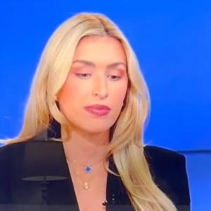 Periodista que se desmayó durante transmisión en vivo.