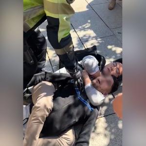 Turista chino que atrapó a ladrón.