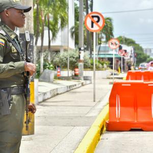 Uniformado de la Policía en Barranquilla.