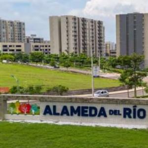 Fachada de Alameda del Río.