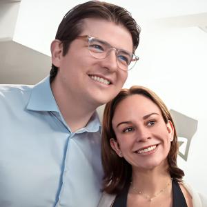 Miguel Uribe Turbay y su esposa.