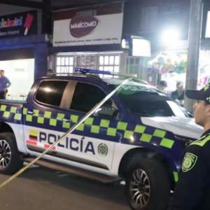 Policía en Bogotá tras atentado contra Miguel Uribe.