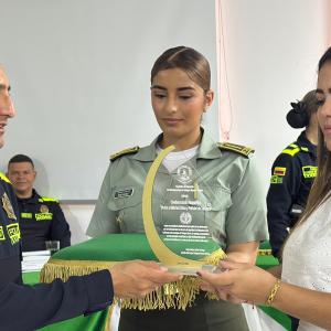 Uniformados en evento de conmemoración de la Policía de Bolívar.