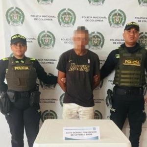 El hombre fue dejado a disposición de la Fiscalía. 