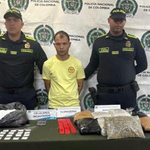 la Policía Metropolitana capturó a un hombre en flagrancia cuando presuntamente preparaba estupefacientes para su comercialización