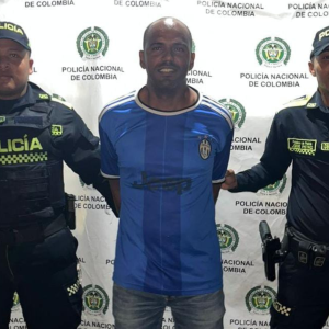  El sujeto no opuso resistencia al arresto y fue trasladado hasta las instalaciones de la Sijín, donde le fueron leídos sus derechos.