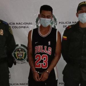 Fotografía de alias Dilan cuándo había sido capturado en 2021 por porte ilegal de arma de fuego en Sabanagrande.