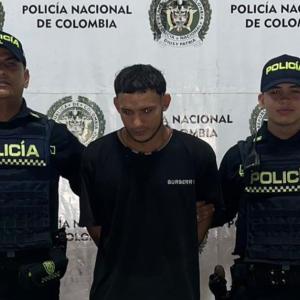 Capturan a hombre señalado de hurtar más de 100 bultos de cuido para animales en el barrio Villa Nueva