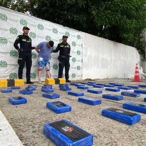 Alias Cristian, señalado de ser uno de los enlaces logísticos del Clan del Golfo para el envío de cocaína al exterior.