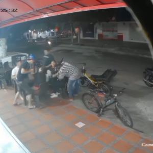 Fotografía captada en el momento del atraco.