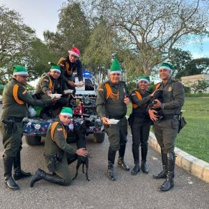 Una iniciativa por la Seccional de Carabineros y Protección Ambiental de la Policía Nacional en el Atlántico para más de 200 caninos abandonados.