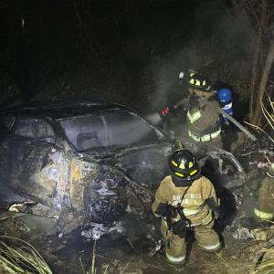 Bomberos en el accidente de la Circunvalar de la Prosperidad.