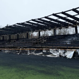 Estadio del Haka FC fue quemado por sus hinchas.