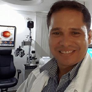Carlos Enrique Rojas Ávila, médico asesinado