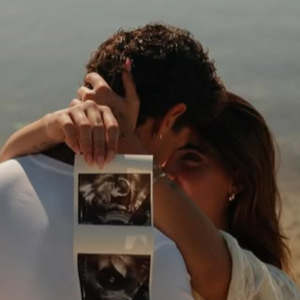 Revelación de embarazo 