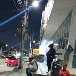 Hasta la zona del choque se trasladaron varios familiares de los heridos y fallecidos.