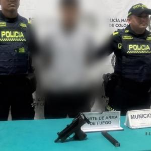 La captura se produjo en medio de las acciones operativas de la Policía para combatir el porte ilegal de armas en Barranquilla.