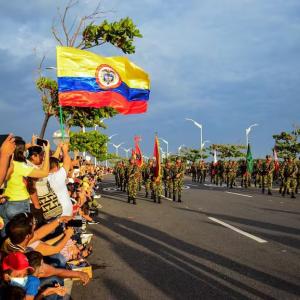 Desfile conmemorativo del 20 de julio
