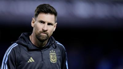 Lionel Messi con indumentaria de la selección Argentina.