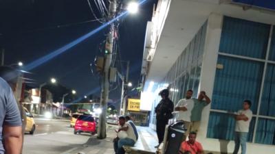 Hasta la zona del choque se trasladaron varios familiares de los heridos y fallecidos.