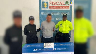 Procesado por los delitos de acto sexual abusivo con menor de 14 años y acceso carnal violento.