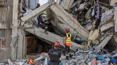 Rescatistas en medio de la tragedia por doble terremoto 