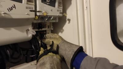 Contador eléctrico manipulado.