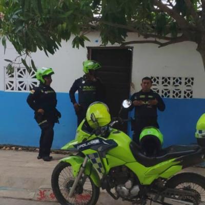 Policías en el sector de Cascajalito, en Sabanalarga.