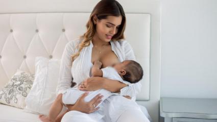  La lactancia materna es una fuente de alimentos segura, nutritiva y accesible para bebés y niños pequeños