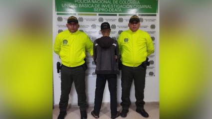 El hombre tiene 31 años. 