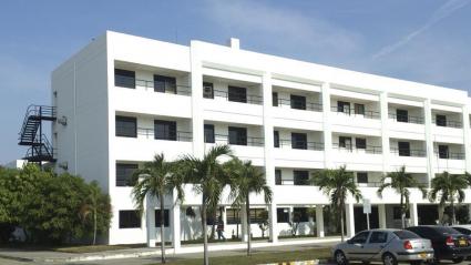 El patrullero fue remitido a la Clínica de la Policía, ubicada en la Circunvalar. 