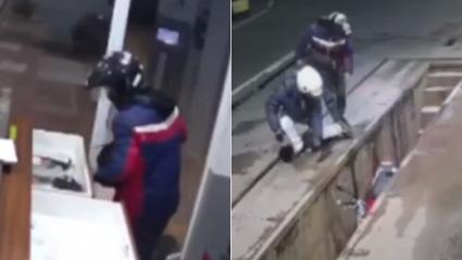 Todo quedó grabado por una cámara de seguridad.