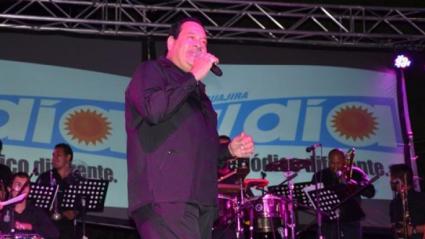 Tito Nieves durante un concierto AL DÍA en La Guajira