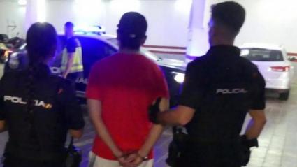 Aspecto del retiro del hombre del penal. 