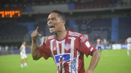 Carlos Bacca anotó dos goles en el juego de este miércoles 23 de noviembre contra Santa Fe. 